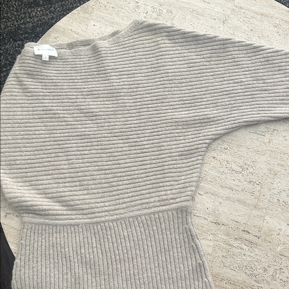 Line & Dot Alta Sweater Dress in Oatmeal Ribbed Off the Shoulder Front Slit Sz M - Picture 11 of 14